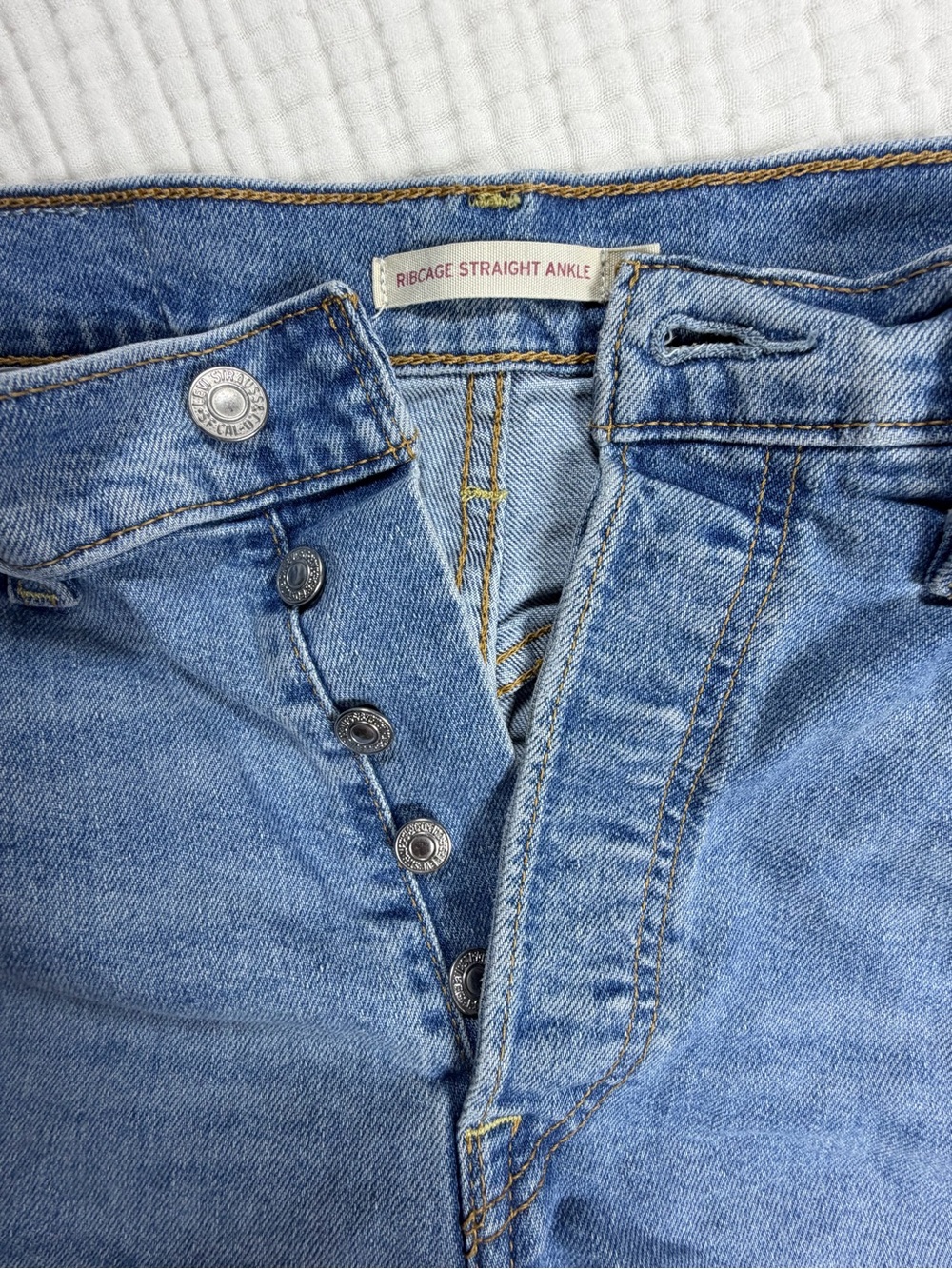 Levi's Light Blue Ribcage High Rise Straight Ankle Button fly Jeans 28/27